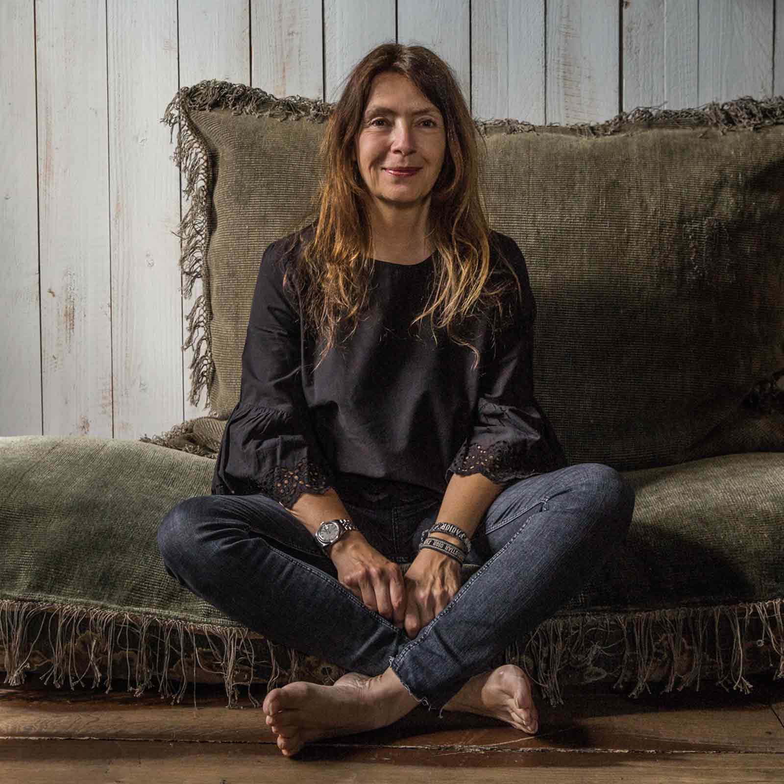 Country house, Landhaus, Interior Design, Interieur, Ausstattung, Living, Wohnen, dark colors, Style, Jeanette´s House close to Cologne