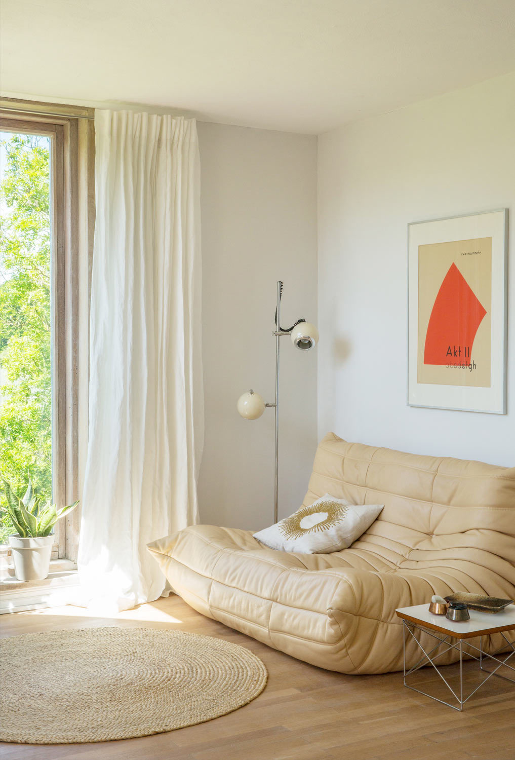 Couple House Holstein Switzerland, Country house, Landhaus, Interior Design, Interieur, Ausstattung, Living, Wohnen, bright colors, Style