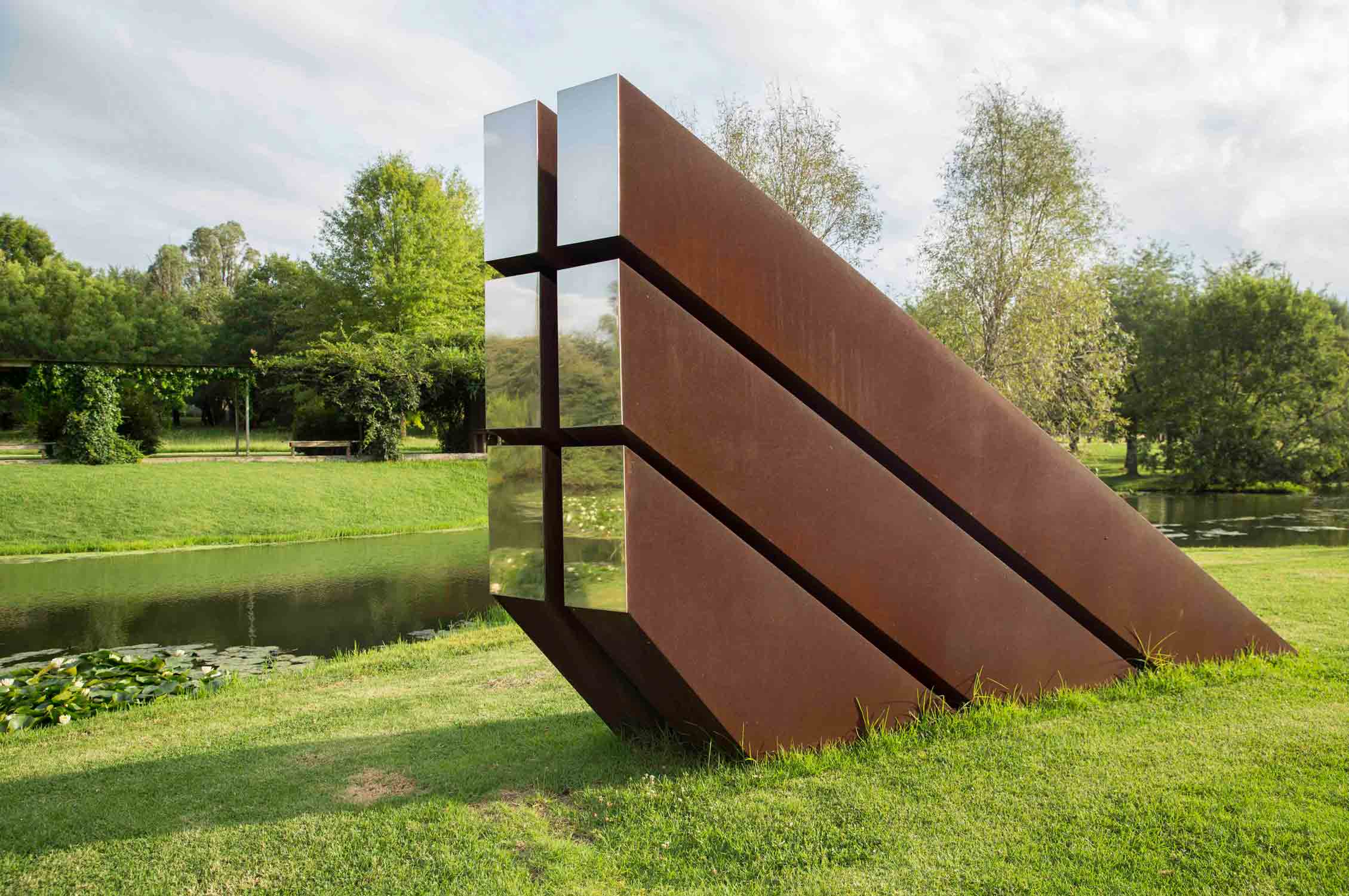 Garden Gallery South Africa, Gardening, Garten, Pflanzen, Plants, Outdoor, Draußen, grün, green, grüner Daumen, green Thumb, Art works, Kunst, Kunstwerke, Skulpuren, Sculptures, Kunstpark, art park, Galerie