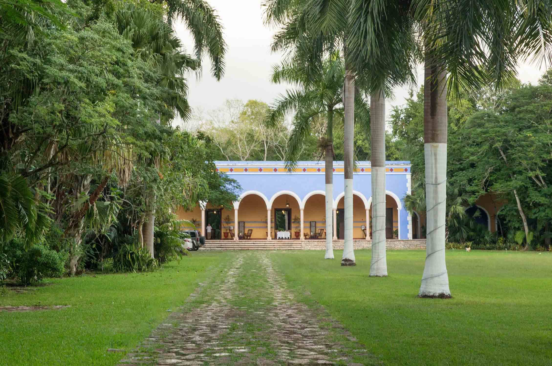 Hacienda in Yucatán, Mexico, Wellness, Spa, Hotel, Gardening, Garten, Pflanzen, Plants, Outdoor, Draußen, grün, green, grüner Daumen, green Thumb, Tradition, Tradition, traditionell, traditional, Natur, nature, natural