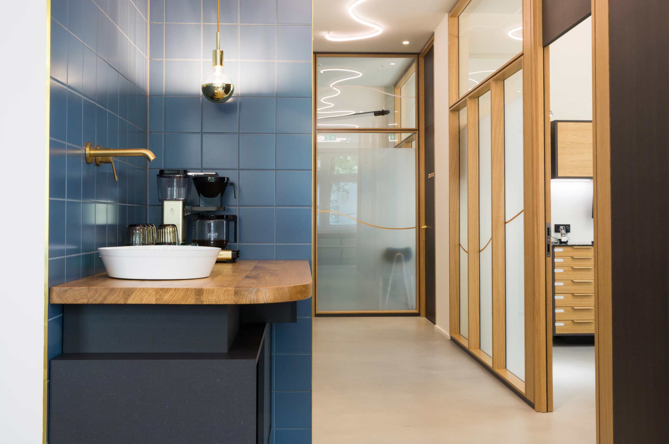 Dentist Prenzlauer Berg, Berlin, Zahnarztpraxis, Zahnarzt, Arztpraxis, Ärztehaus, Zahn, Zähne