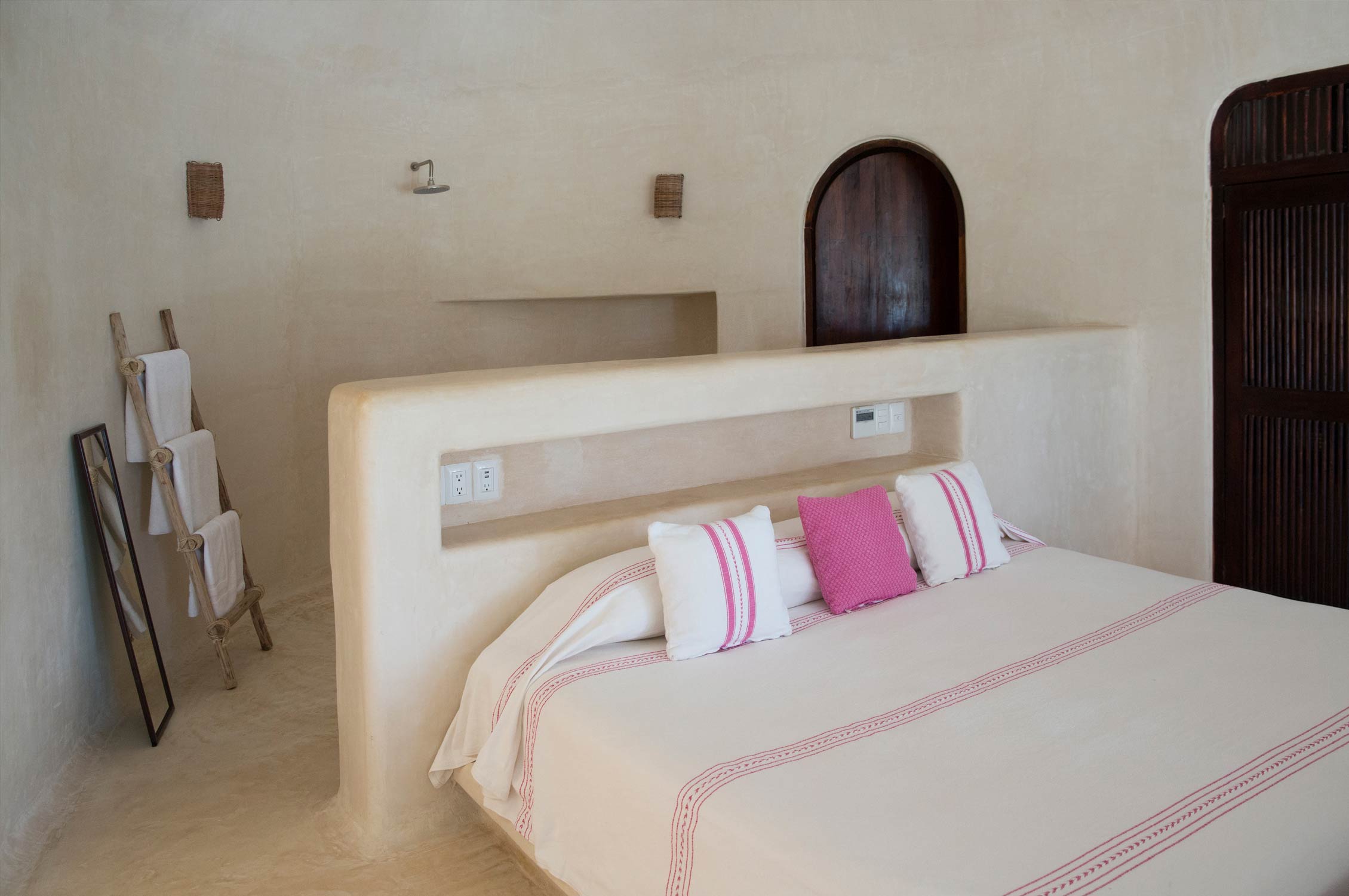 Beach Club Carmen del Playa, Mexico,  Gardening, Garten, Pflanzen, Plants, Outdoor, Draußen, grün, green, grüner Daumen, green Thumb, Tradition, Tradition, traditionell, traditional, tropical, glamping, Strandclub